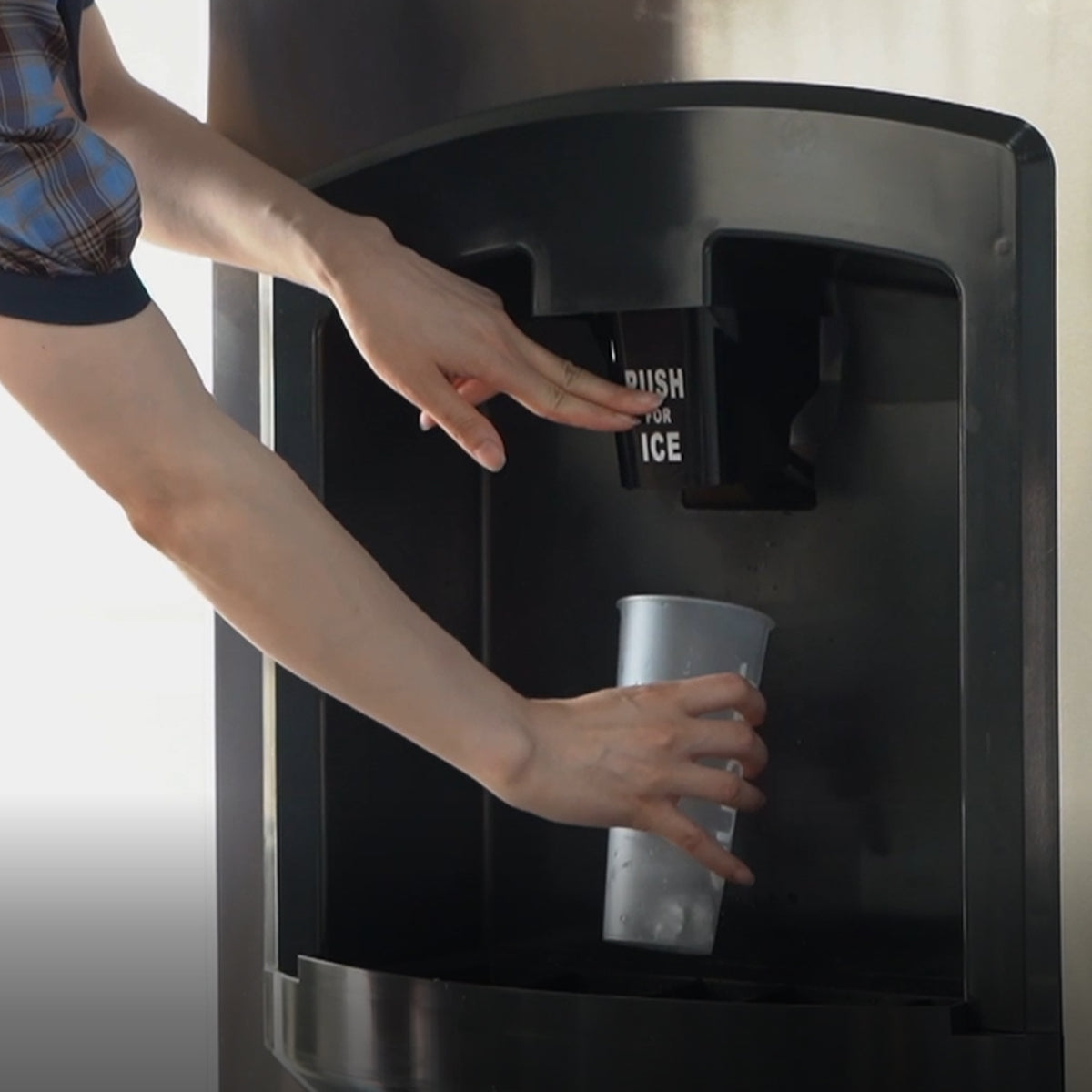 IJSDISPENSER 60KG - aanvullende productfoto 1