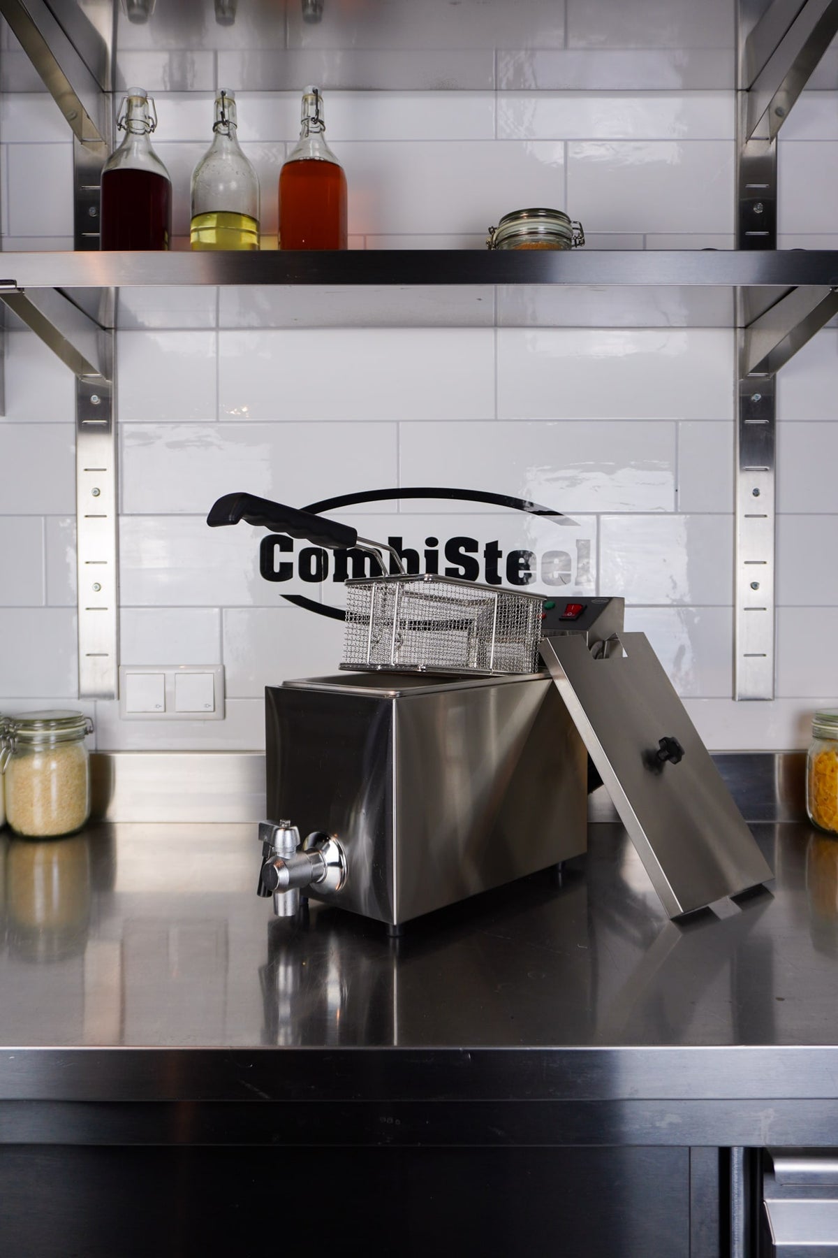 ELEKTRISCHE TAFELFRITEUSE 1X4 L - in gebruik