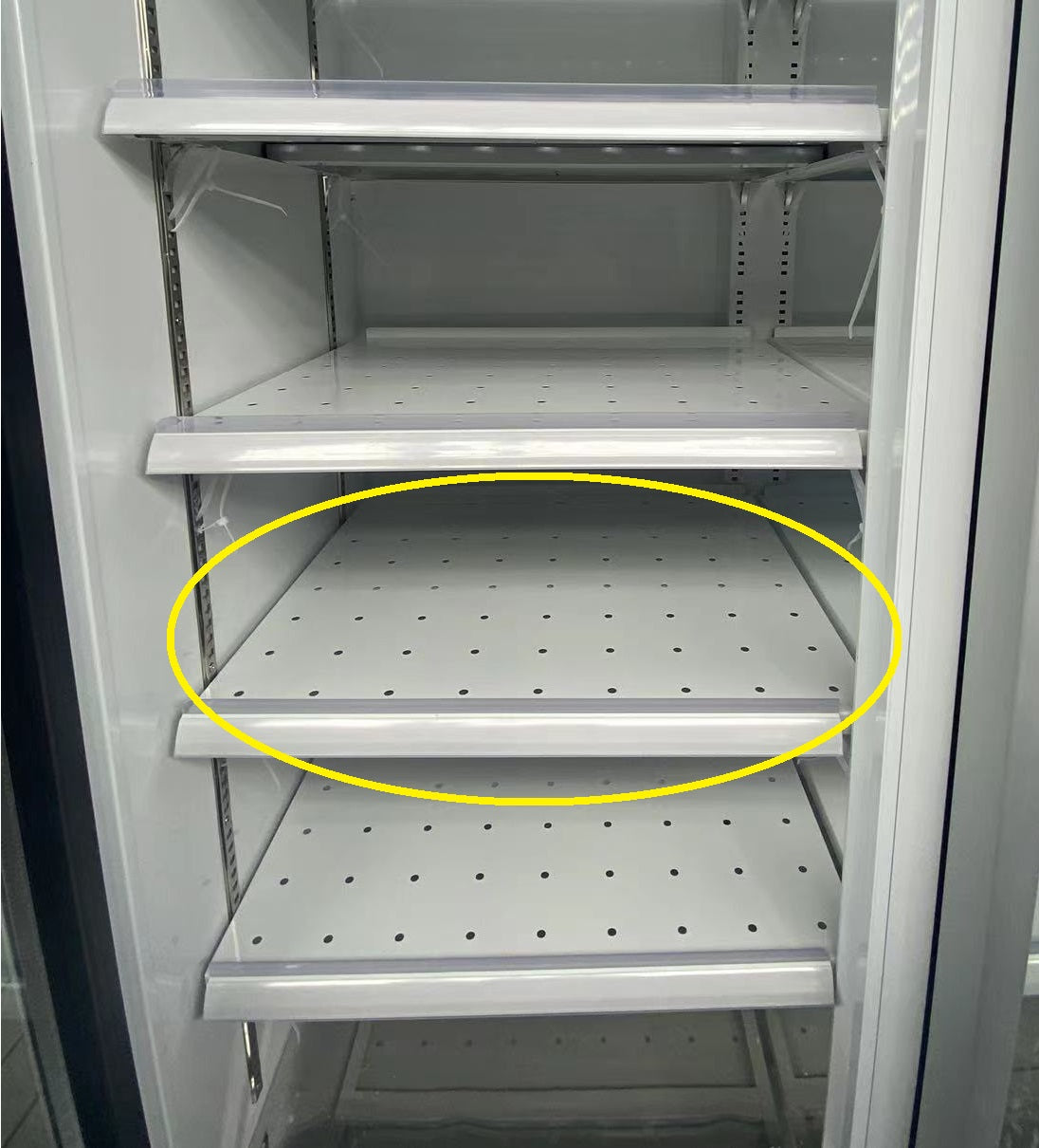 Perforated grid l/r white for 7455.2200-2205-2210-2400-2410-2416 - Combisteel 7455.3200
