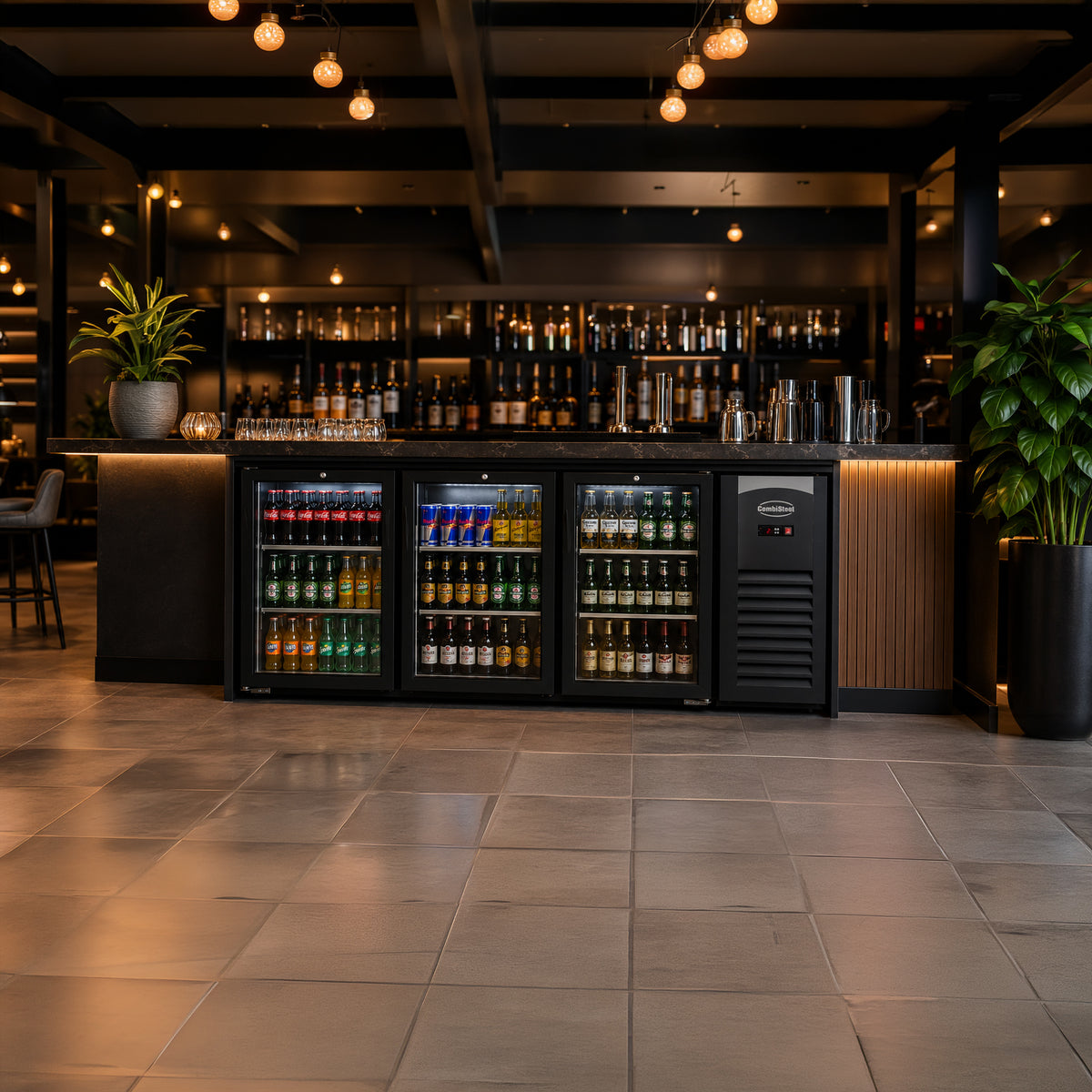 BARKOELER 3 GLASDEUREN ZWART 470L LED - in gebruik